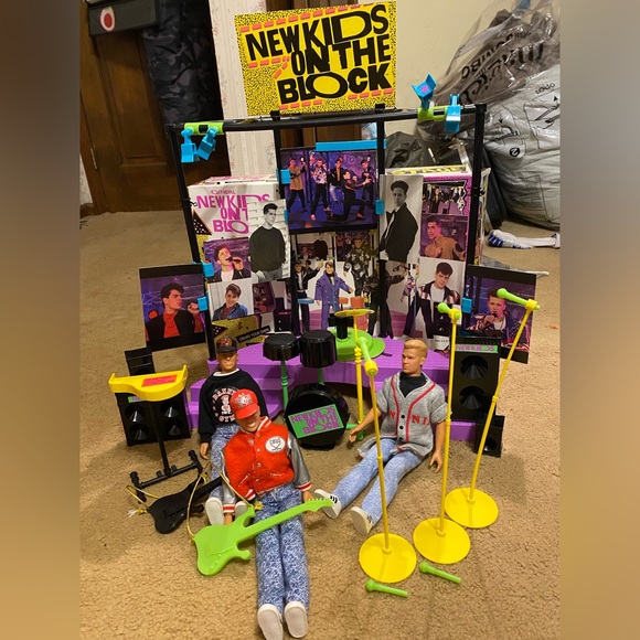 Official New Kids on The Block Stage: Create Your Own NKOTB Concert - Picture 2 of 10